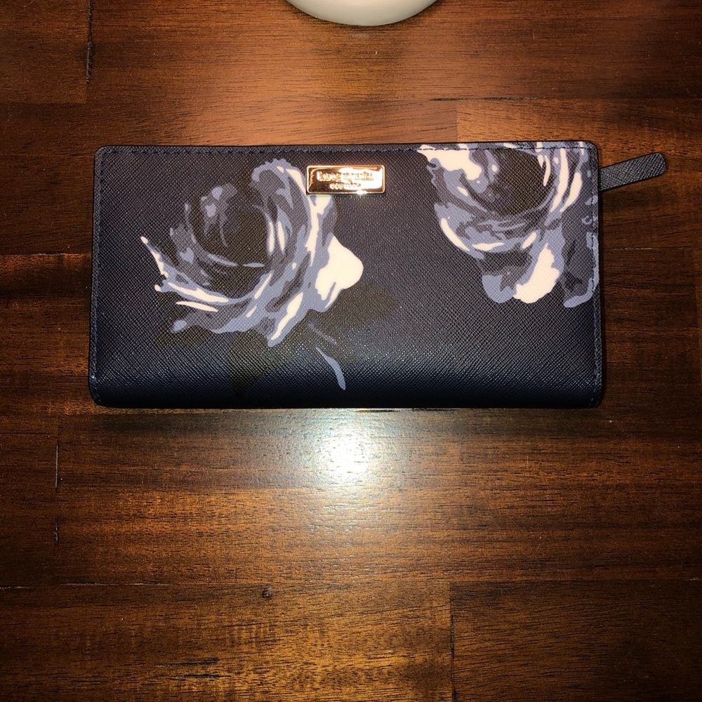 Kate spade floral wallet